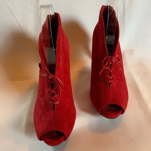 IMPO RedFaux Leather Lace Up Heels with a Zipper in the Back! - Picture 1 of 10